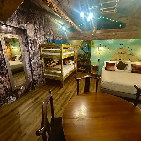 Repaire Des Pirates Du Cloitre Narbonne