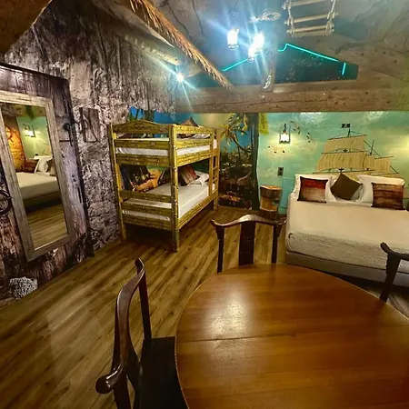 Repaire Des Pirates Du Cloitre