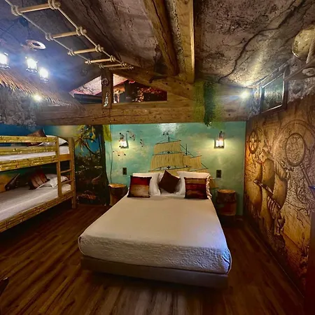 Repaire Des Pirates Du Cloitre Apartment *