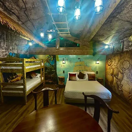 Repaire Des Pirates Du Cloitre Narbonne